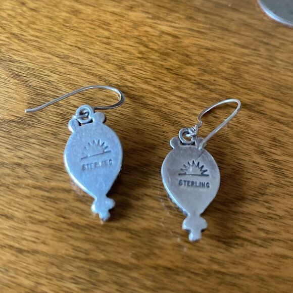 Vintage  Zuni  earrings - Picture 4 of 4